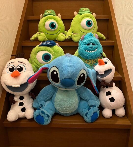 ディズニー モンスターズインク マイク・ワゾウスキ サリバン サリー アナ雪 オラフ スティッチ ストア ぬいぐるみ まとめ売り