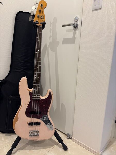 Fender Flea Jazz Bass Shell Pink Red Hot Chili Peppers Flea