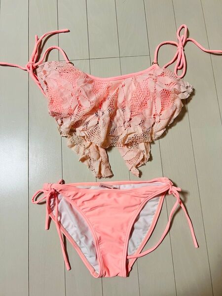 【美品】 ピンク フリル付き セパレート水着 9M