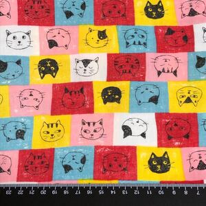 ダブルガーゼ プリント生地 猫 赤ベース