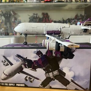 トランスフォーマー 非正規 オクトーン 似 っぽい人