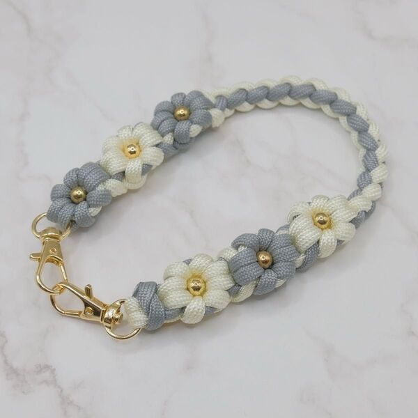 ハンドメイド ハンドストラップ スマホ チャーム パラコード 花x6 HS046