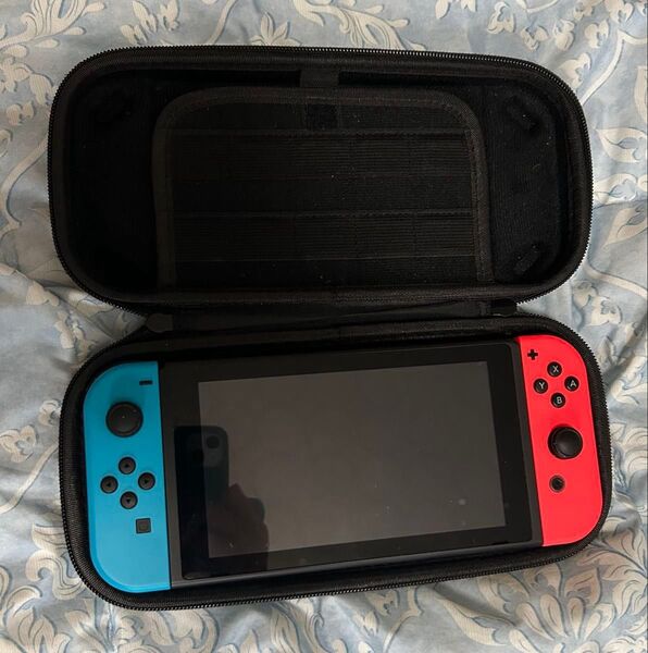 Nintendo Switch 本体 ネオンブルー/ネオンレッド スイッチケース