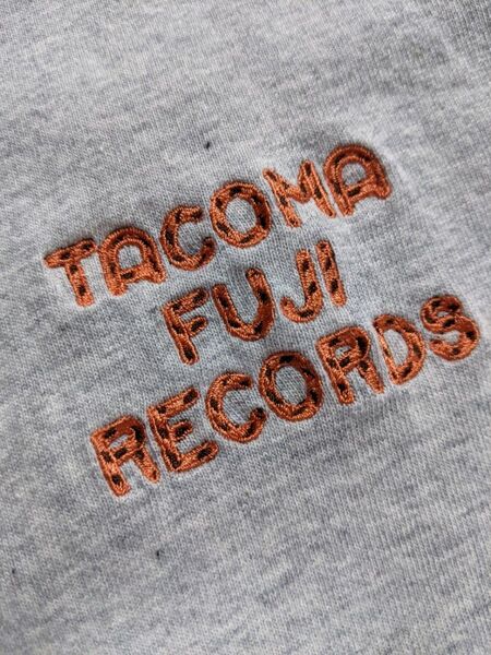 送料込 良品 日本製 TACOMA FUJI RECORDS Tシャツ Mサイズ グレー タコマフジレコード ジェリー鵜飼
