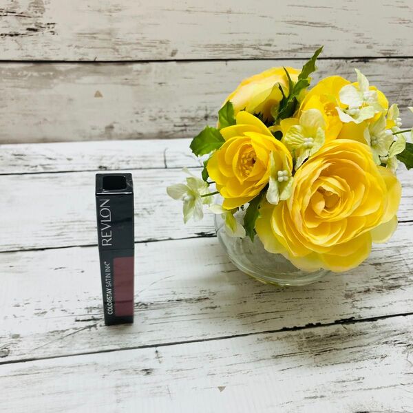 新品未使用品 未開封 レブロン REVLON カラーステイサテンインク ピンク系 リップカラー アメリカ製 008