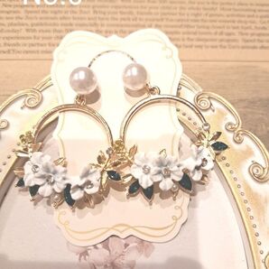 パールフラワーモチーフピアス
