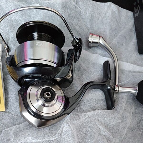 新品未使用ダイワ 24セルテート LT-5000D-CXH カスタムベアリング内蔵