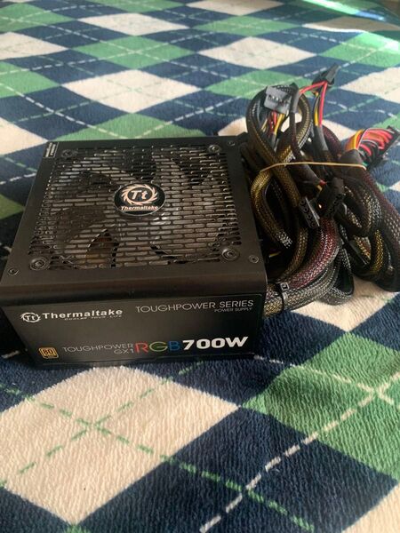 Thermaltake RGB 700W -GOLD- PC電源ユニット