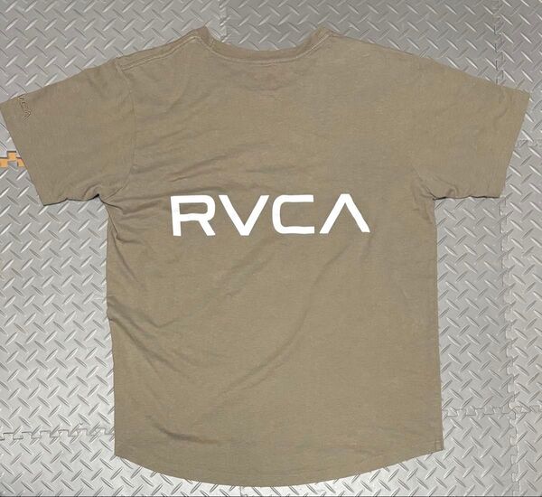 RVCA ルーカ Tシャツ 半袖Tシャツ Mサイズ ライトブラウン バックプリント 刺繍ロゴ