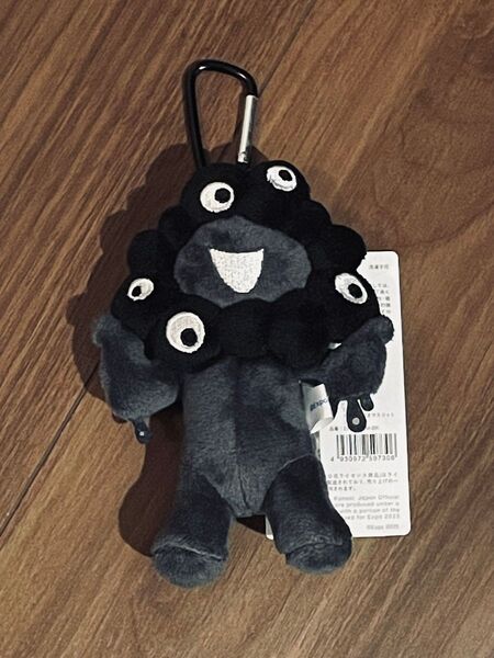 大阪万博 ミャクミャク ぬいぐるみ 黒 カラビナ付き マスコット キーリング キーホルダー