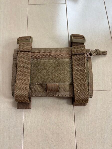 タスマニアンタイガー マップケース マップポーチ サバゲー リストオフィス 透明窓付き折りたたみ前腕ポーチ