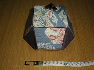 Art hand Auction ● Decorative box Kimono fabric Handmade Hexagonal blue Handmade Vintage, Handmade items, interior, miscellaneous goods, ornament, object