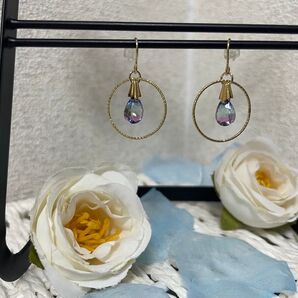 【ハンドメイド】 素敵なクリスタル付きフープピアス