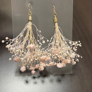【ハンドメイド】ピンクのプリザーブドフラワーピアス