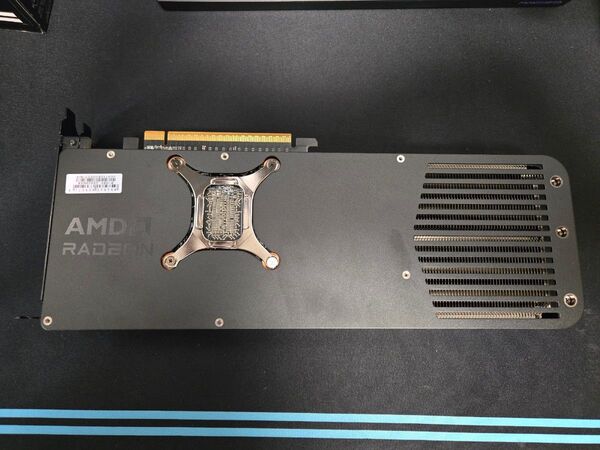 RX9070XT RADEON AMD グラボ