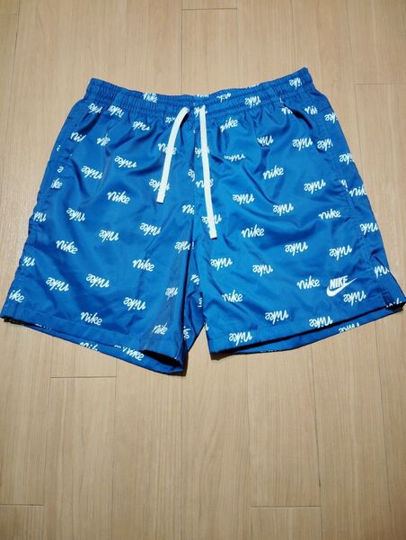 Nike Sportswear CLUB Woven Flow Shorts