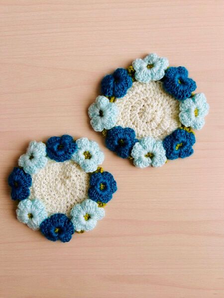 【ハンドメイド】ネモフィラのコースター2枚セット/かぎ編み 花モチーフ 北欧風