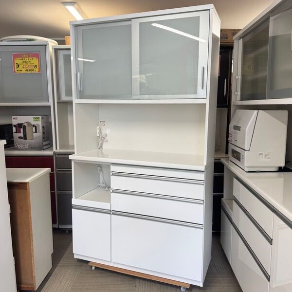 【全国送料無料】定価156,200円♪ 松田家具 117cm幅キッチンボード(Nクラッチ) 食器棚 収納家具 鏡面仕上げホワイト♪