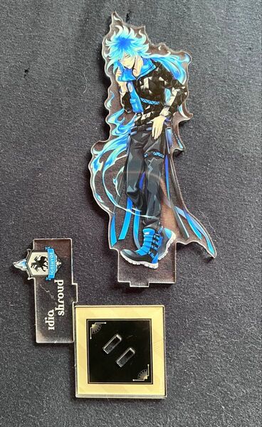 ツイステッドワンダーランド イデア・シュラウド アクリルスタンド 中古