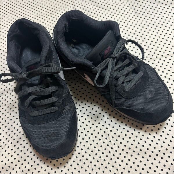 NIKE グレーブラック スニーカー 25.5㎝