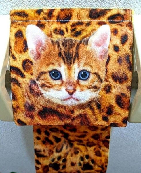 トイレットペーパーホルダー カバー 日用品 収納 雑貨 猫 ベンガル 動物 豹柄 肉球 インテリア 雑貨 ハンドメイド レディース