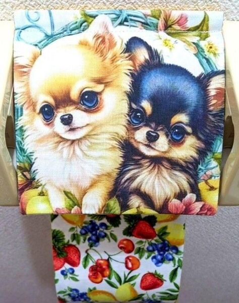 トイレットペーパーホルダー チワワ 白 黒 犬 トイレ 果物 ハンドメイド インテリア ホワイト ブラック 日用品 レア 生地 布