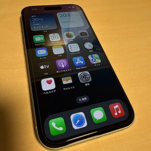 iPhone15 128GB Apple グリーン SIMフリー 美品 MTMM3J/A Magsafeケース付き!
