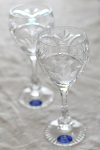  dress ten crystal wine glass 2 legs ( unused goods )