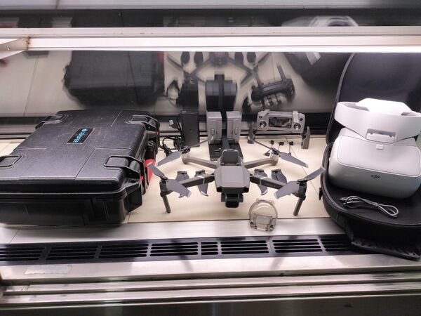 Mavic2pro+DJIゴーグル付き 高度操縦支援システム Hasselblad 2000万画素