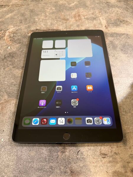37722 iPad7世代 32GB グレー SIMフリー 中古品