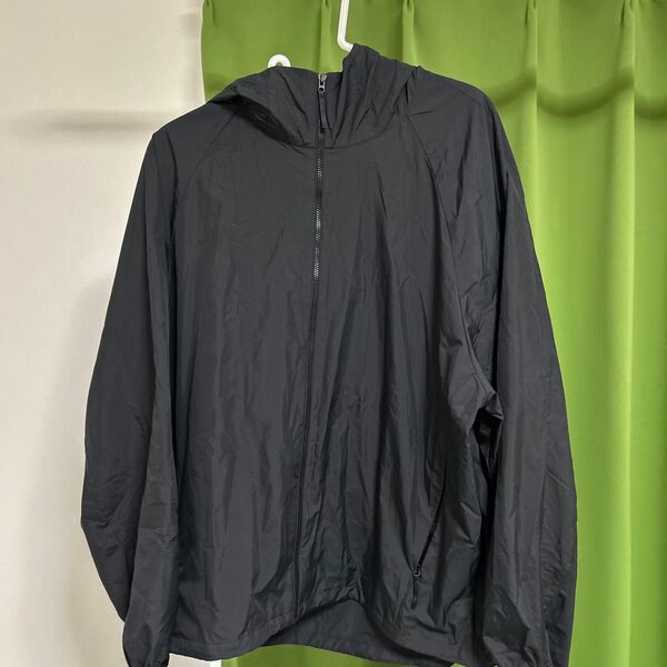 【ほぼ未使用】UNIQLO ユニクロ ポケッタブルUVカットパーカXL ブラック