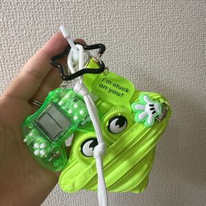 モンスター ジップポーチ付き じゃらじゃらキーホルダー テトリスゲーム機