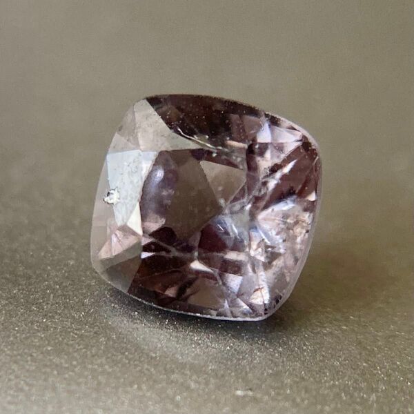 パープルスピネル ルース 0.67ct ミャンマー産 クッションカット スピネル 宝石ルース 裸石 天然石 パワーストーン