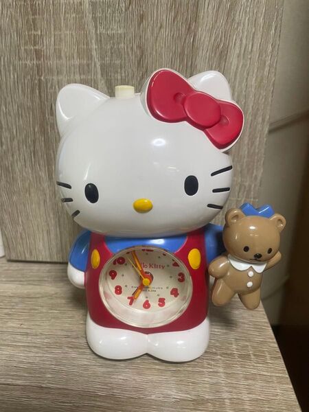 ジャンク品コレクションに ハローキティ 置時計 当時物 レトロ