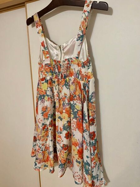 85 レトロガール 花柄 ワンピース Mサイズ ノースリーブ 花柄 ROSE ワンピース L M