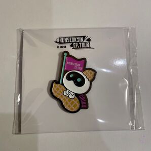 RUNSEOKJIN in JAPAN PINS ピンズ 千葉 chiba 新品