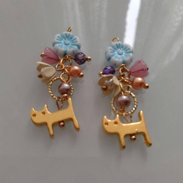 お花とニャンコのチャーム ハンドメイドアクセサリーパーツ66