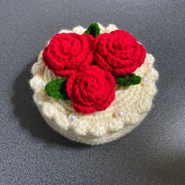 ハンドメイド 毛糸 フラワーケーキ バラ ホールケーキ 赤色 手編み 花