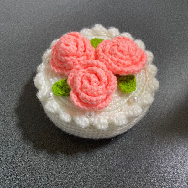 ハンドメイド 毛糸 フラワーケーキ バラ ホールケーキ ピンク 手編み かぎ針編み