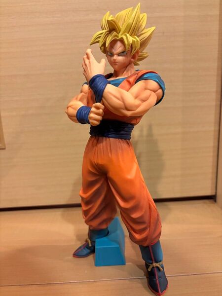 一番くじ ドラゴンボールメモリーズA賞超サイヤ人孫悟空フィギュア+台座単体