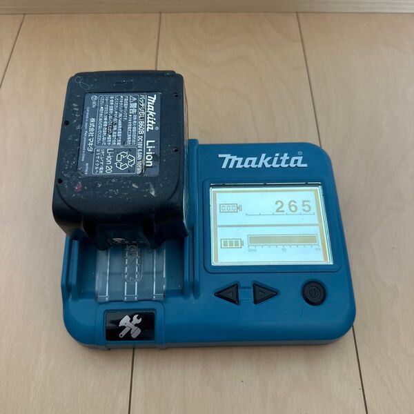 マキタ makita 18V 充電器 リチウムイオンバッテリー BL1860B 6Ah 放電回数265回