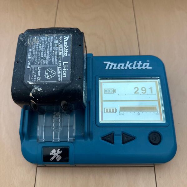 マキタ makita 14.4V 充電器 リチウムイオンバッテリー BL1430B 3.0Ah 放電回数291回