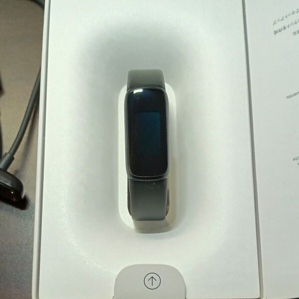ジャンク Fitbit luxe スマートウォッチ フィットビット