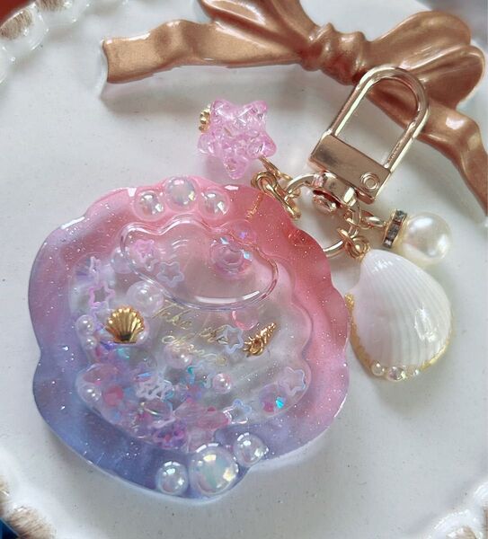 レジンキーホルダー レジンチャーム 貝殻 ピンク×パープル ハンドメイド