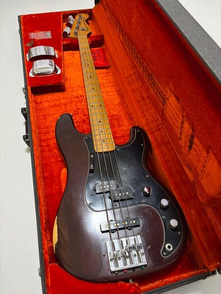 Fender USA American Vintage'77〜78 ベース