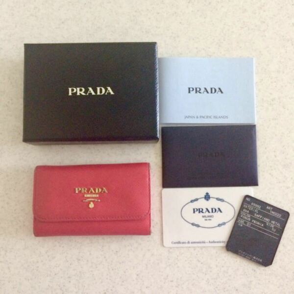 PRADA プラダ　キーケース　ピンク