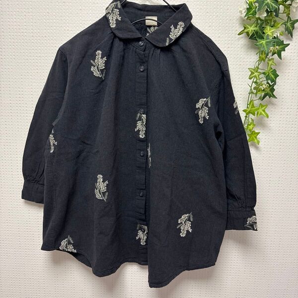 naflat 刺繍入り黒五分袖シャツ ナチュラル チビ衿 ショート丈 羽織り