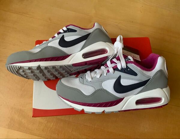 スニーカー NIKE ナイキ エア マックスコリレート 24cm AIR