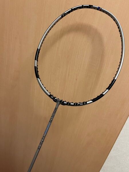 限定モデル BabolaT バボラ サテライト リミテッド 6.5 エッセンシャル バドミントン ラケット 4U5