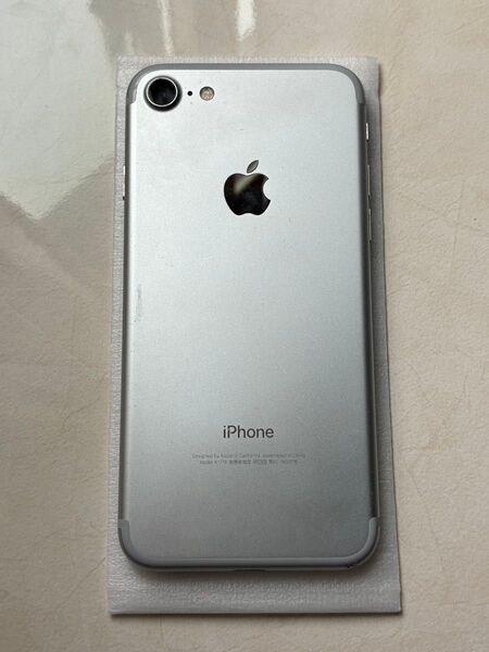 ジャンク iPhone7 32GB シルバー ソフトバンク ※本体のみ